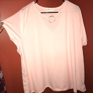 Baby pink T-shirt with cutout
